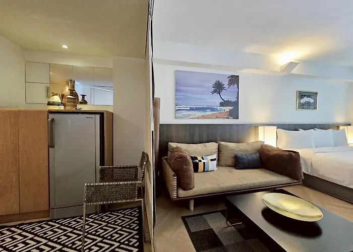 Somewhere To Escape - Hometel 3*