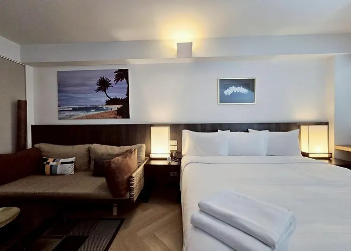 Somewhere To Escape - Hometel Hotel
