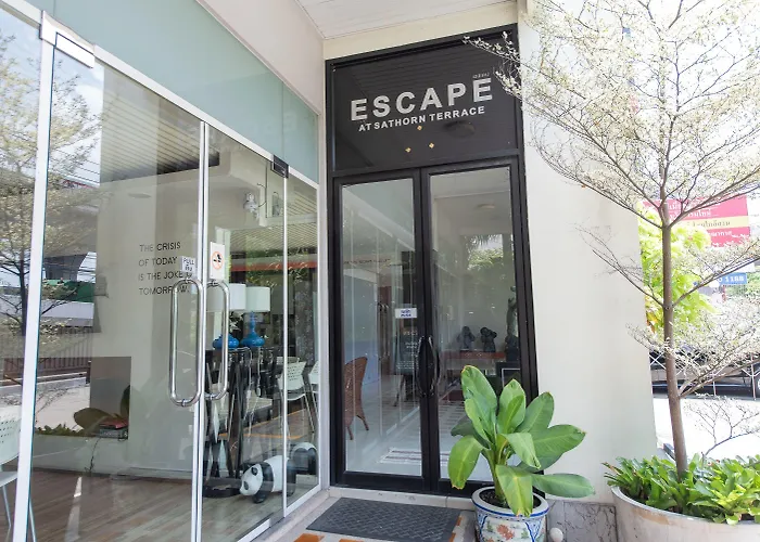 Somewhere To Escape - Hometel Bangkok