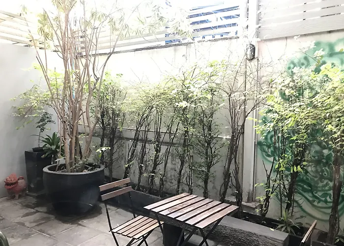 Somewhere To Escape - Hometel 호텔 3*
