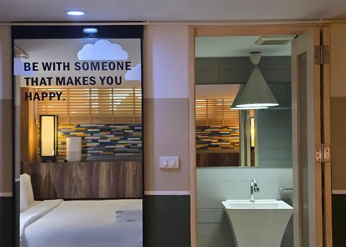 Hotel Somewhere To Escape - Hometel Bangkok